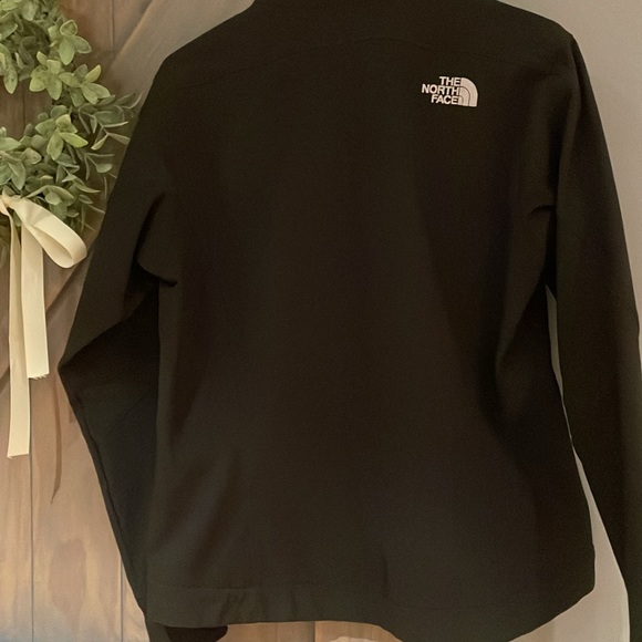 North face apex jacket - Picture 3 of 8